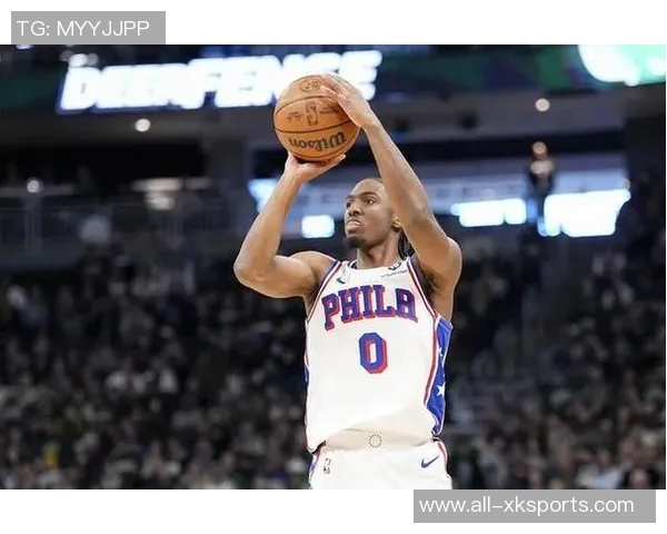 詹宁斯回顾后场组合埃奇库姆与马克西的默契令人期待 詹宁斯回顾后场组合埃奇库姆与马克西的默契令人期待