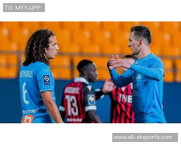 马赛5-1狂胜尼斯登顶法甲格林伍德梅开二度奥巴梅扬助攻闪耀